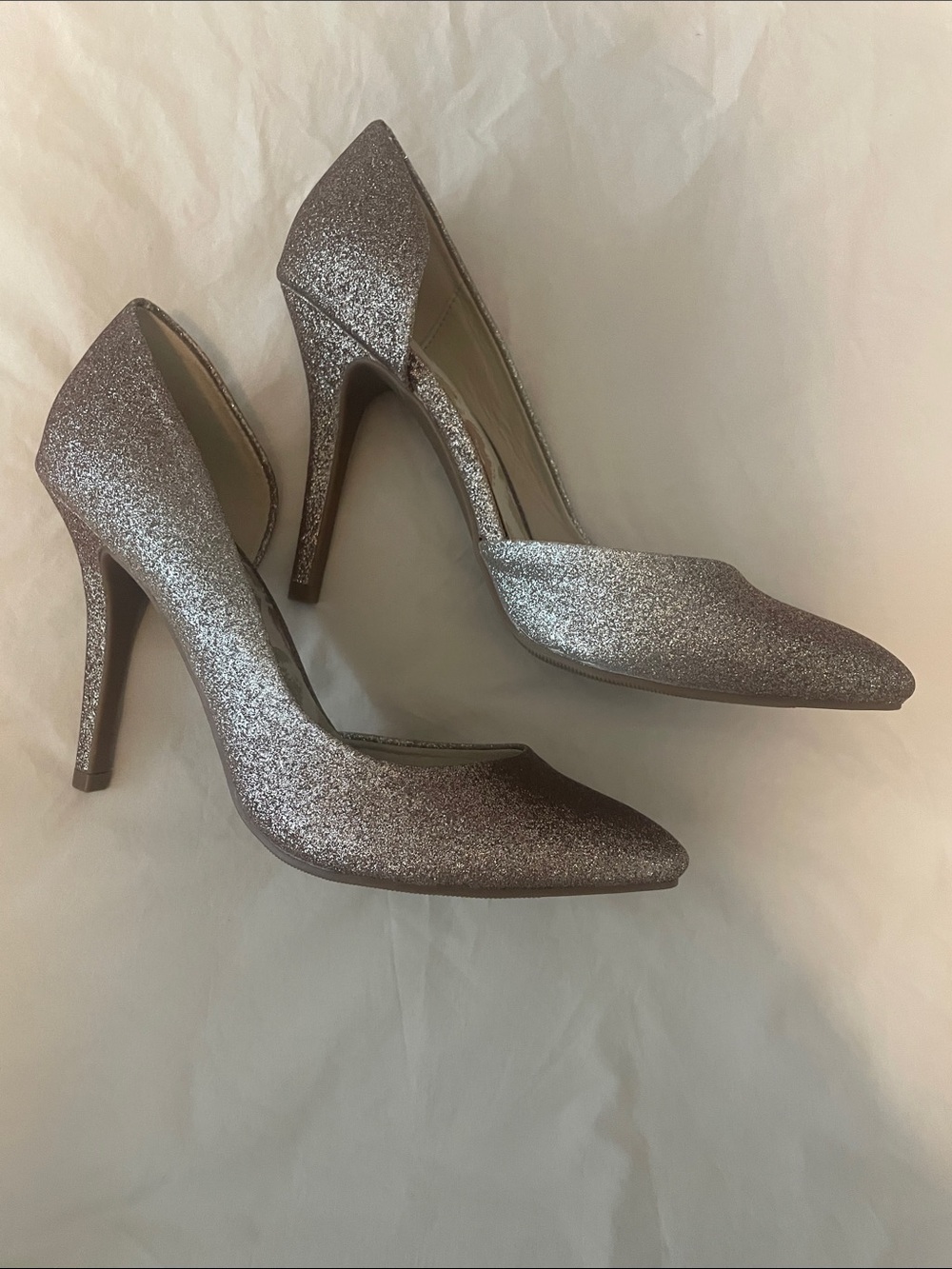Juicy Couture- Women's Glitter Pointed-Toe High Heels - Silver size 8 NWB
